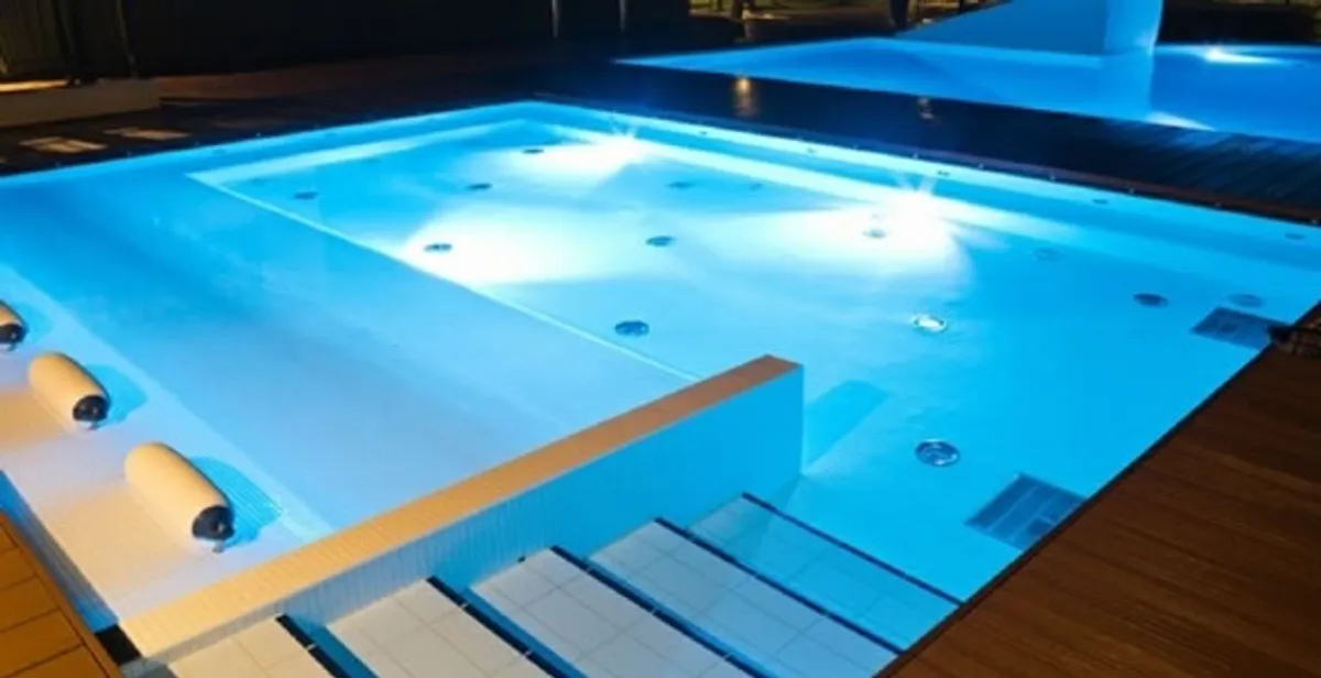 pool light installation and repair services providing modern illuminated pool lighting in Clearwater, FL
